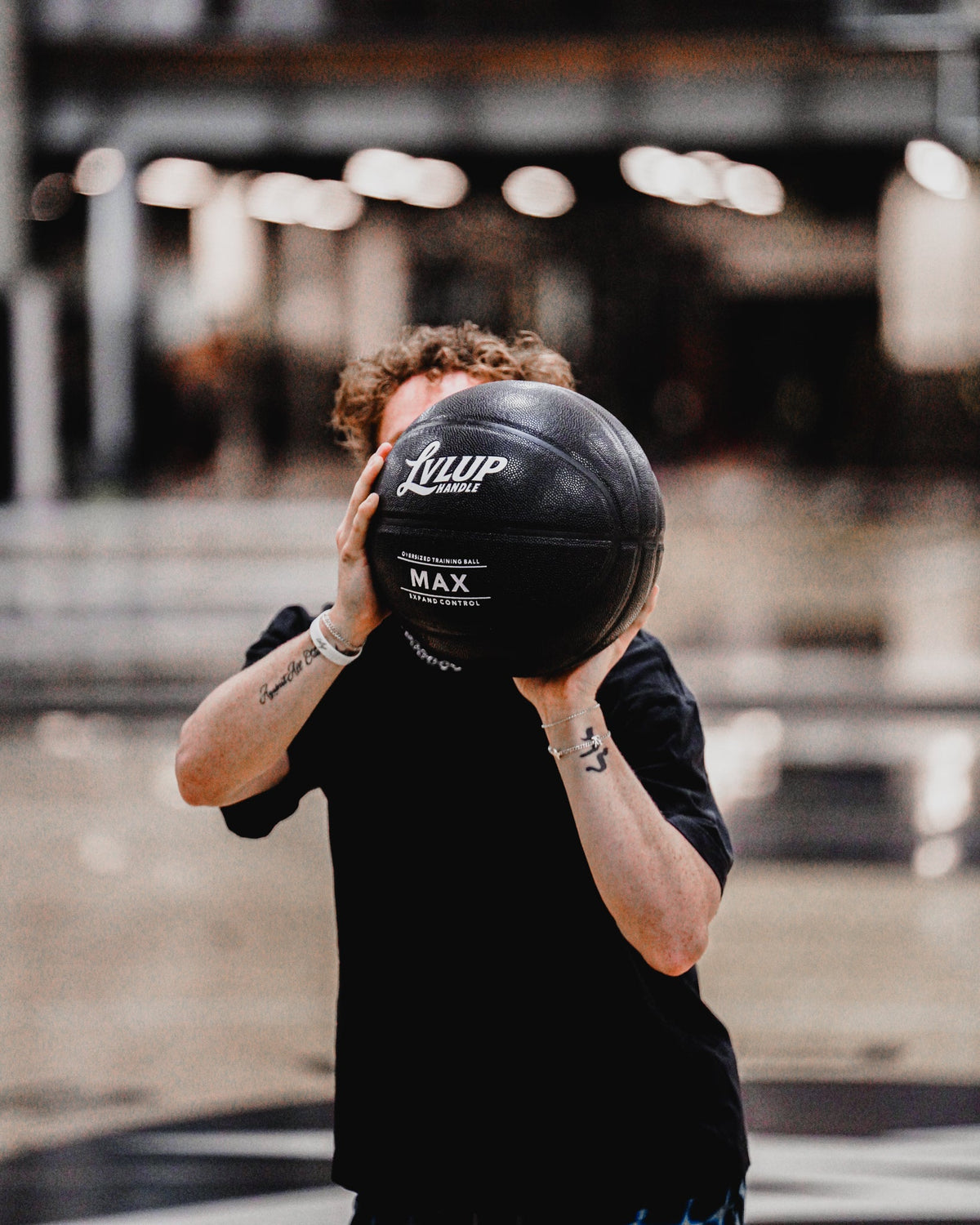 OVERSIZED BALL™ - LVLUP Handle Max basketball